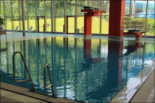 Sprungbecken im Mainzer Taubertsbergbad